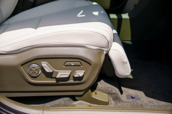 2025 MY26 Hyundai Santa Fe MX5.V2 Hybrid Calligraphy SUV Image 18