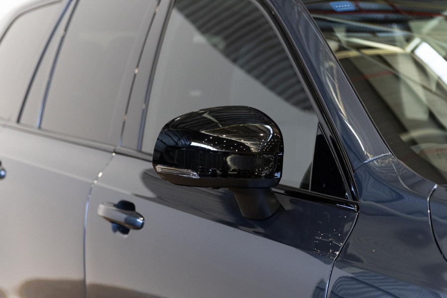 2026 Volvo XC90 L Series Ultra B5 Dark SUV Image 12