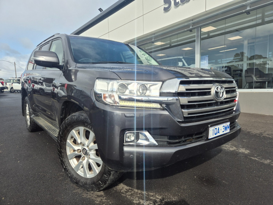 2019 Toyota LandCruiser VDJ200R VX SUV Image 1