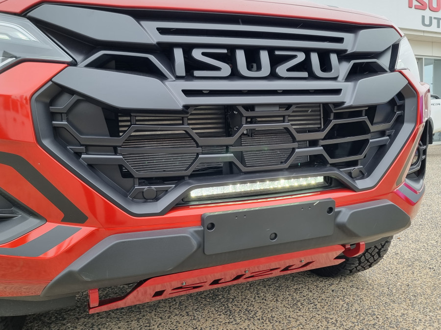 2026 Isuzu D-MAX RG BLADE Ute Image 10