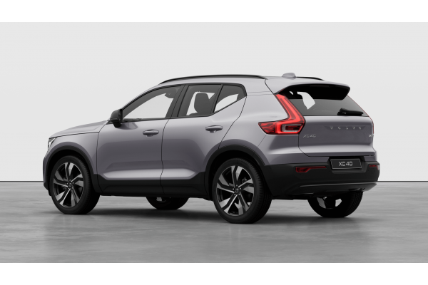2026 Volvo XC40 XZ Ultra B4 Dark SUV Image 3