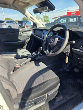 2021 Mazda BT-50 TFS40J XT Cab Chassis image 13