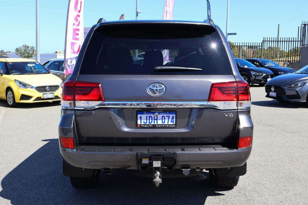 2016 Toyota LandCruiser VDJ200R VX SUV Image 5