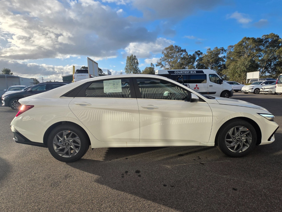 2026 Hyundai i30 CN7.V4 Hybrid Sedan Image 7