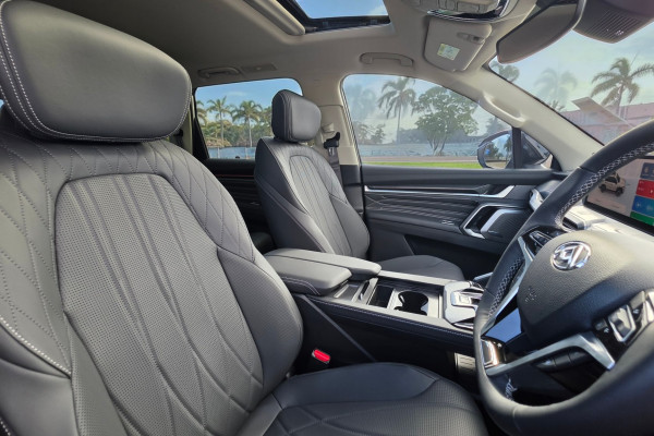 2026 MY25 LDV D90 SV9A Executive SUV Image 2