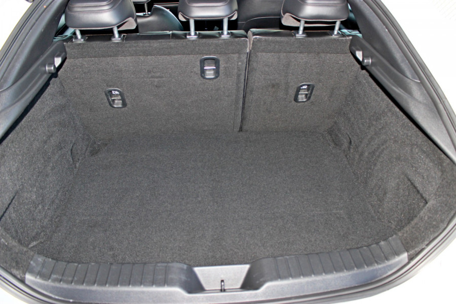 2023 Mazda 3 BP Series G20 Touring Hatch Image 8