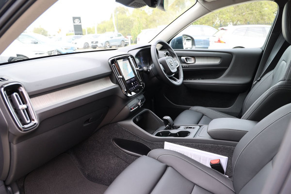 2026 Volvo XC40 XZ Plus B4 SUV Image 30