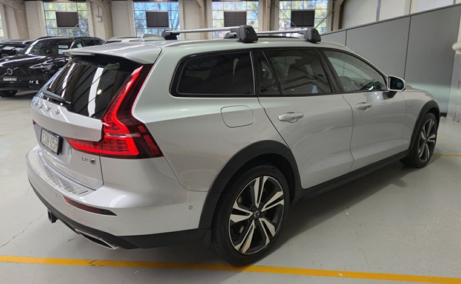 2021 MY22 Volvo V60 Cross Country Z Series B5 Wagon Image 4