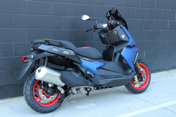2025 BMW C 400 X ion C 400 image 3