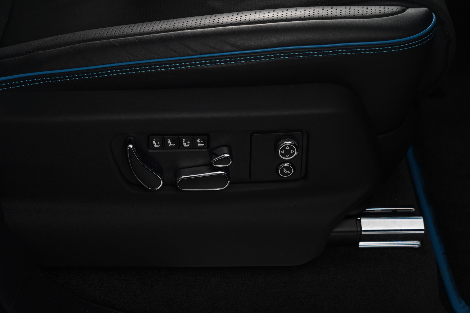 2024 Bentley Bentayga V8S Black Line SUV Image 20