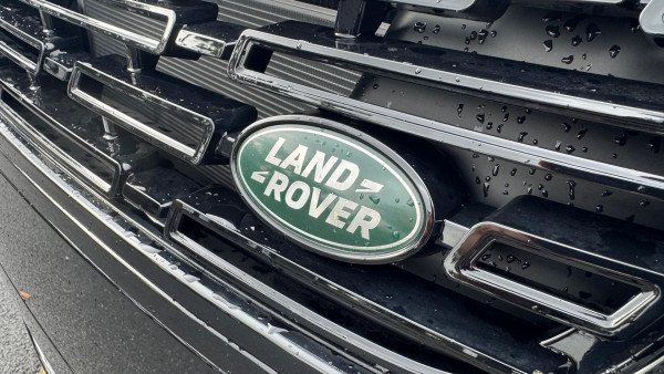 2024 MY25.5 Land Rover Range Rover Velar L560 PHEV P400e Dynamic SE SUV image 17