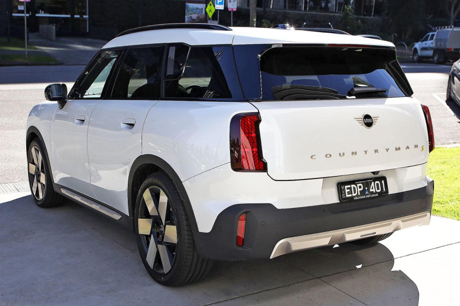 2026 MINI Countryman U25 SE Favoured SUV