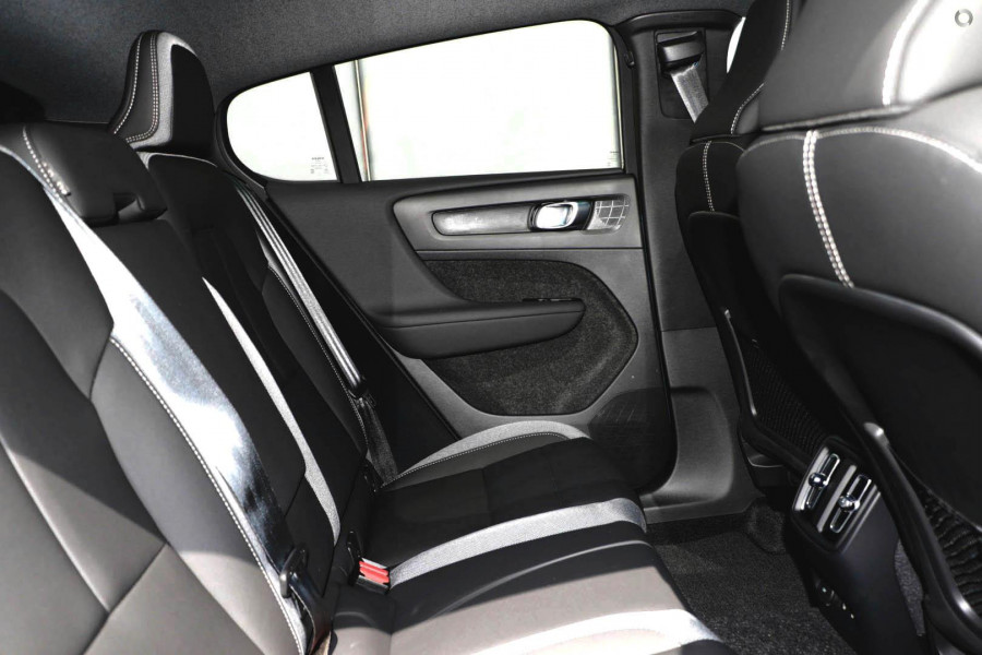 2023 MY24 Volvo C40 XK Recharge Twin SUV Image 9