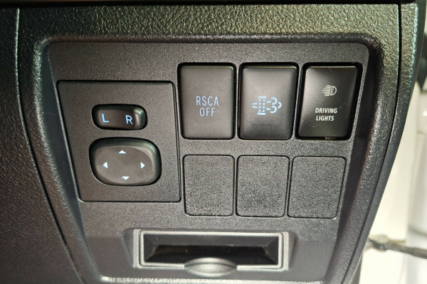 2016 Toyota LandCruiser VDJ200R GXL SUV Image 27