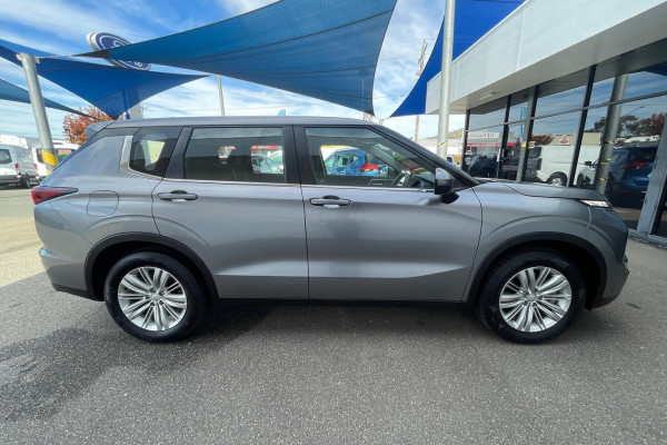 2022 Mitsubishi Outlander ZM ES SUV
