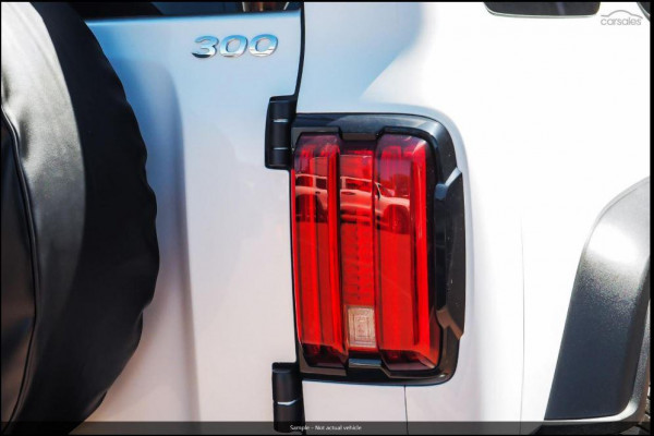 2026 GWM Tank 300 P01 Ultra Hi4-T PHEV SUV Image 8