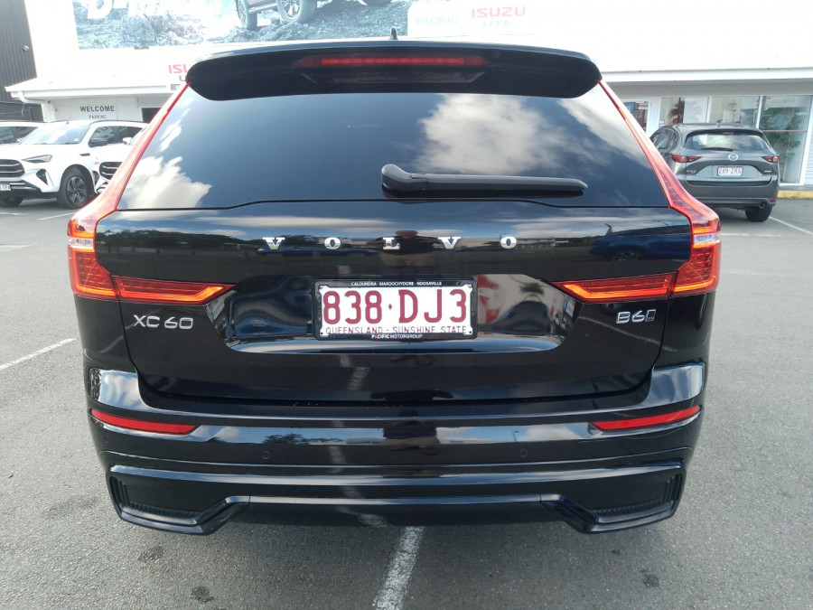 2021 MY22 Volvo XC60 UZ B6 R-Design SUV Image 9