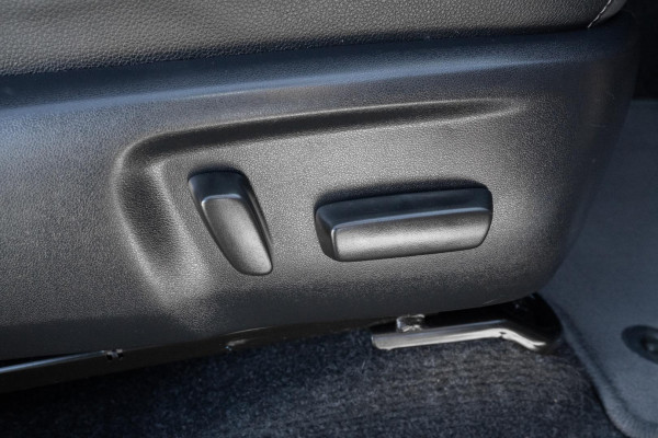 2025 Toyota HiLux GUN126R Rogue 48V Ute Image 19