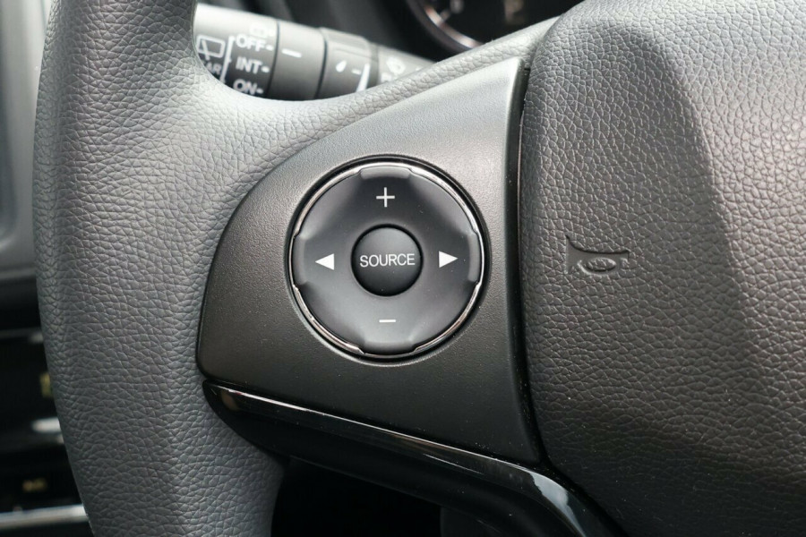 2020 MY21 Honda HR-V  VTi SUV Image 16
