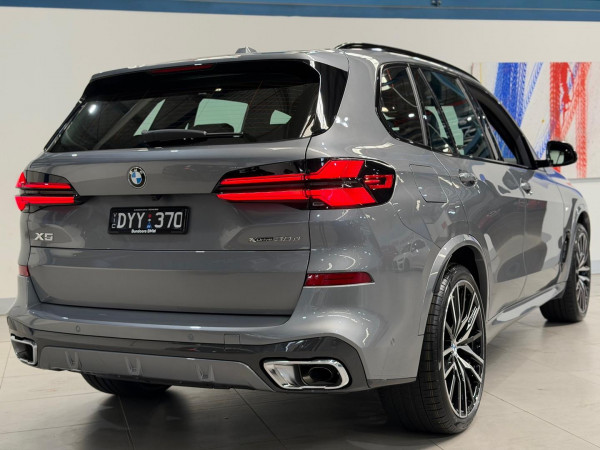 2025 BMW X5 G05 LCI xDrive30d M Sport SUV image 2