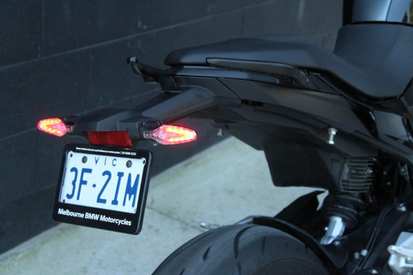 2025 BMW F 900 R Triple Black F 900 image 14