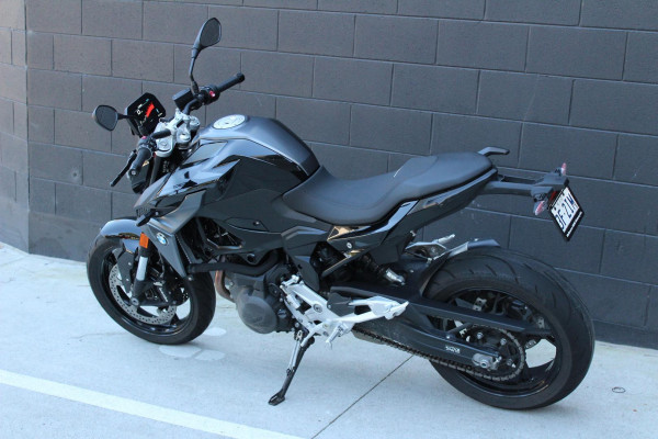 2025 BMW F 900 R Triple Black F 900
