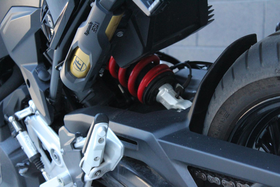 2025 BMW F 900 XR Triple Black F 900