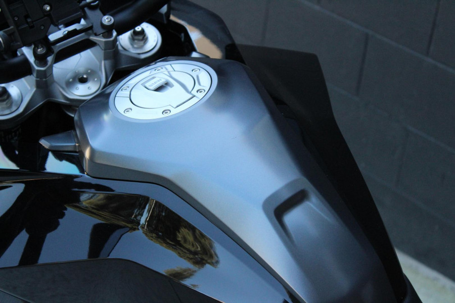2025 BMW F 900 XR Triple Black F 900