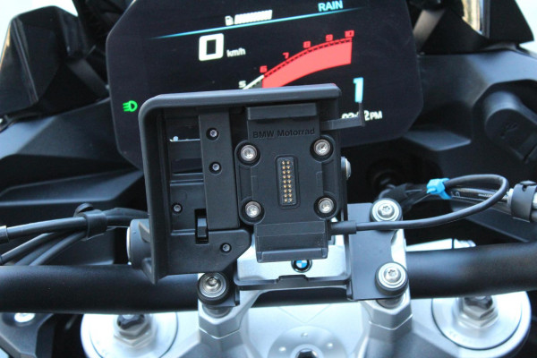2025 BMW F 900 XR Triple Black F 900 image 13