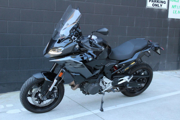 2025 BMW F 900 XR Triple Black F 900 image 5