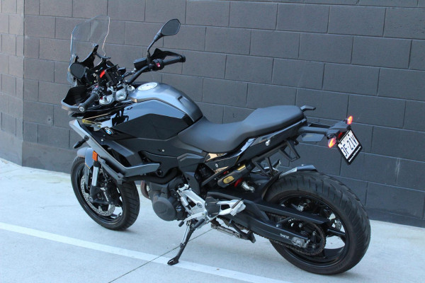 2025 BMW F 900 XR Triple Black F 900 image 6