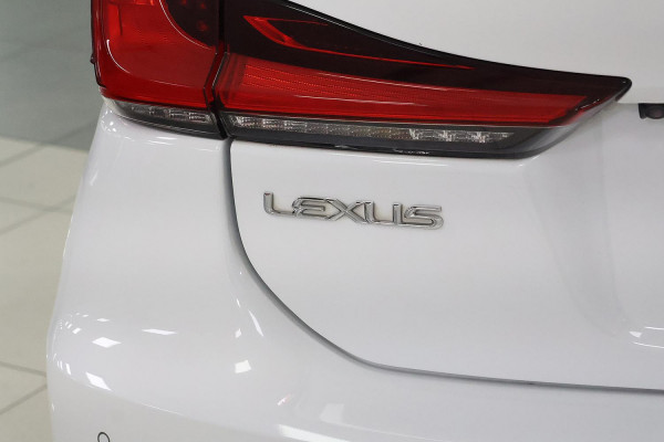 2018 Lexus CT ZWA10R CT200h F Sport Hatch image 3