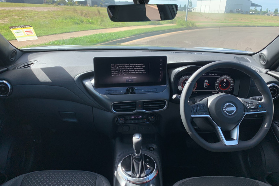 2024 Nissan JUKE F16 ST-L SUV Image 11