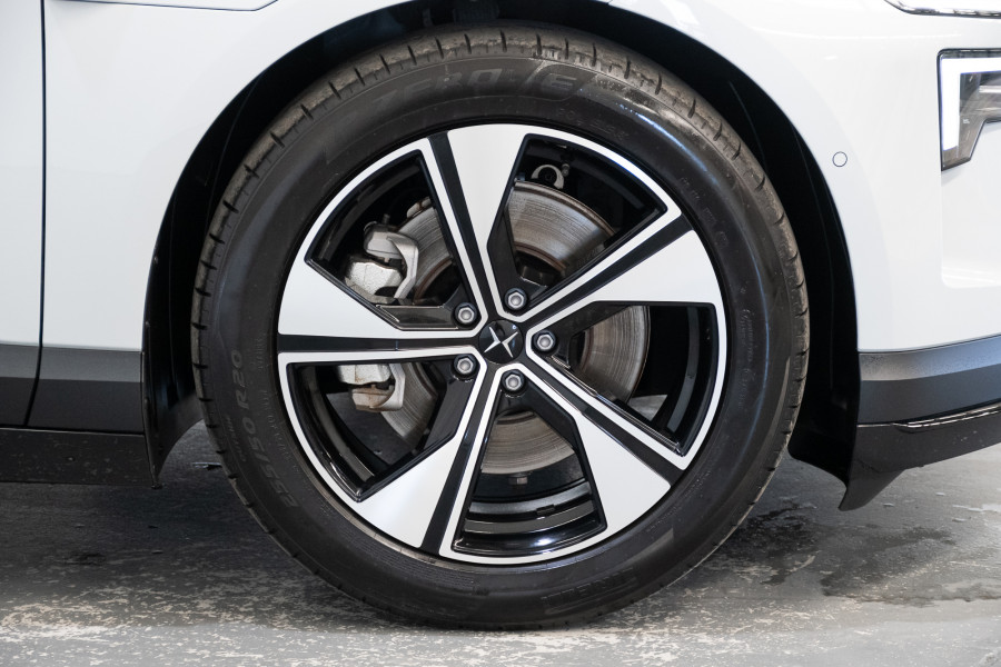 2024 Polestar 4 Long range Single motor Coupe Image 6
