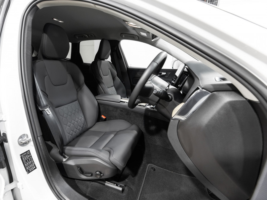 2026 Volvo XC60 UZ B5 Plus 2L MHeV AWD SUV Image 19