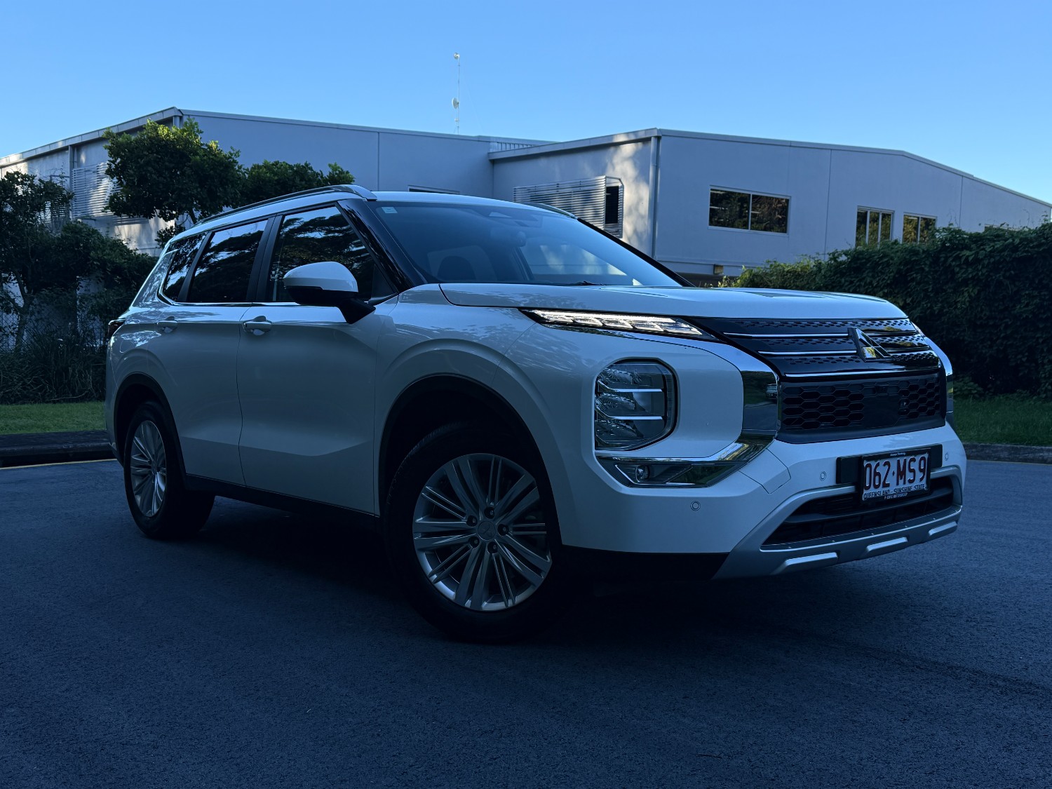 2023 MY24 Mitsubishi Outlander ZM LS SUV Image 1