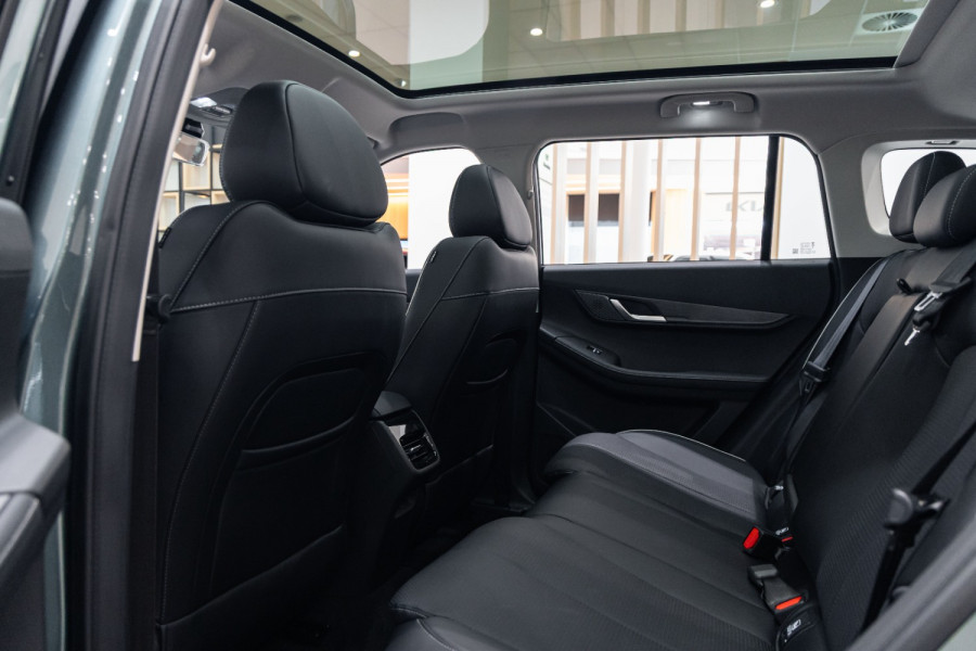 2026 Jaecoo J5  Summit SUV