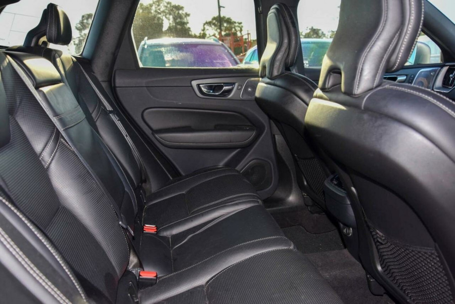 2018 Volvo XC60 UZ T6 R-Design SUV Image 6