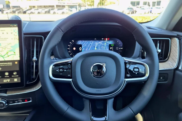 2026 Volvo XC60 UZ Ultra T8 Plug-in Hybrid Dark SUV Image 18