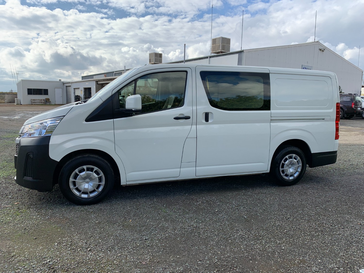 2020 Toyota Hiace GDH300R Van Image 11
