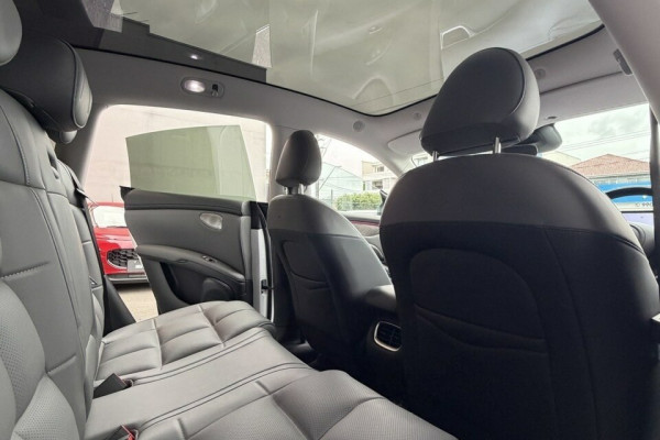 2026 MG IM6 S12L Platinum Wagon Image 22