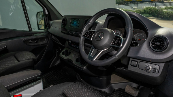 2024 Mercedes-Benz Sprinter VS30 Van image 18