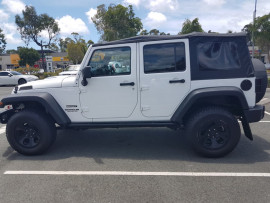 2013 MY12 Chrysler Wrangler JK Unlimited Softtop