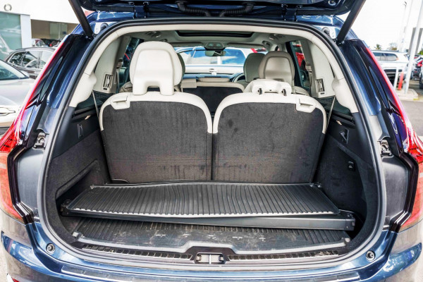 2025 Volvo XC90 L Series Ultra B5 Bright SUV Image 6