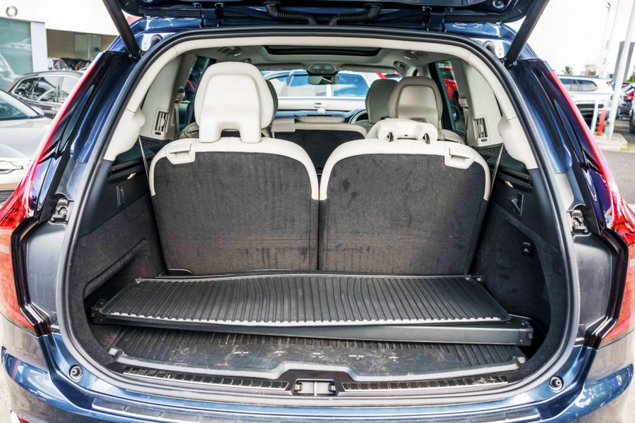 2025 Volvo XC90 L Series Ultra B5 Bright SUV Image 6