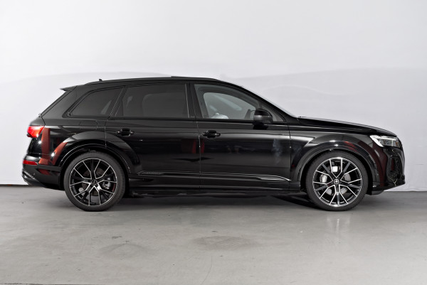2026 MY25 Audi Q7 4M TFSI 250kW S line SUV image 3