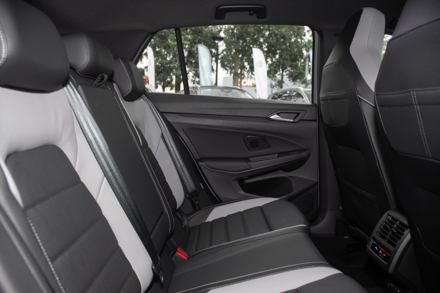2025 Volkswagen Golf 8.5 110TSI R-Line Hatch