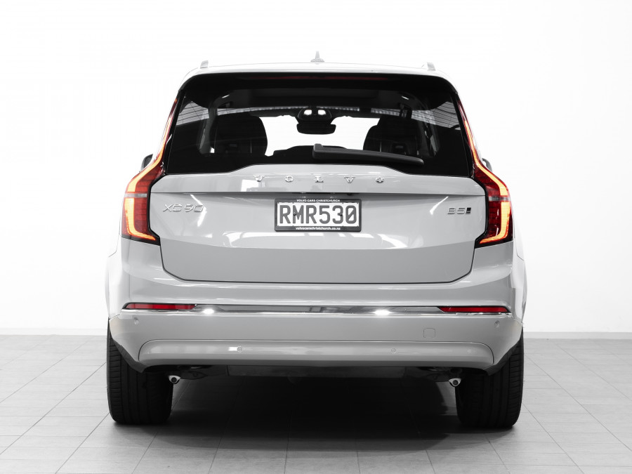 2025 Volvo XC90 L Series Ultra B5 Bright SUV Image 7