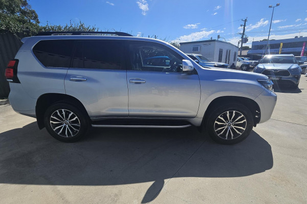 2021 Toyota LandCruiser Prado GDJ150R Kakadu SUV Image 2