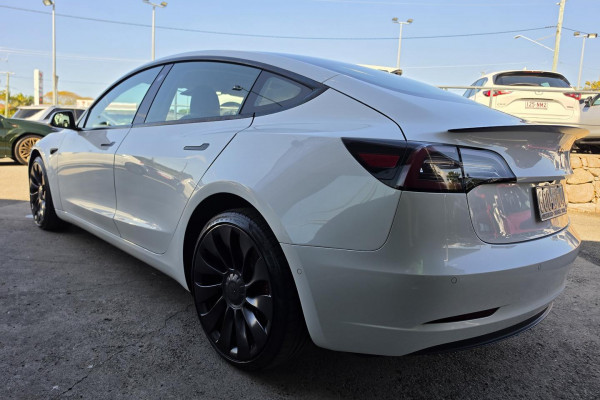 2021 Tesla Model 3  Performance Sedan Image 11